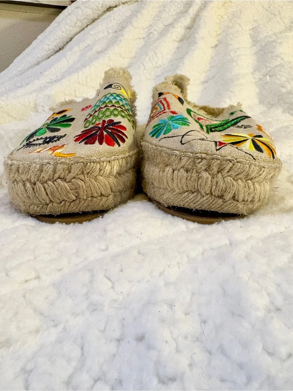 Johnny Was Embroidered Tan Espadrilles with Green & Black Accents - Picture 11 of 15